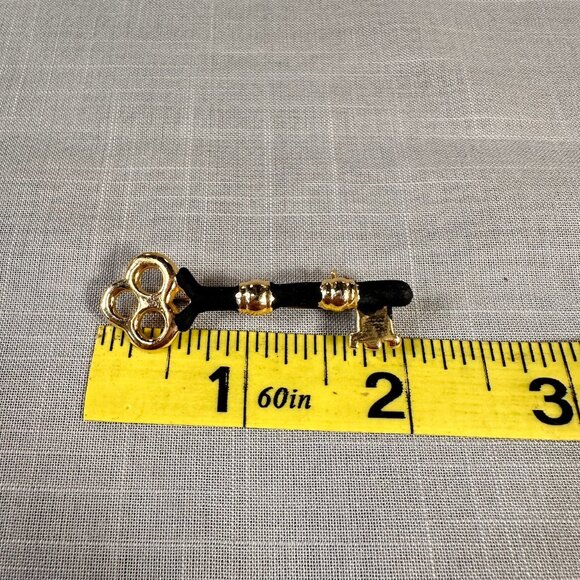 Vintage Vendome Gold Tone Key Scatter Pin - Picture 5 of 11